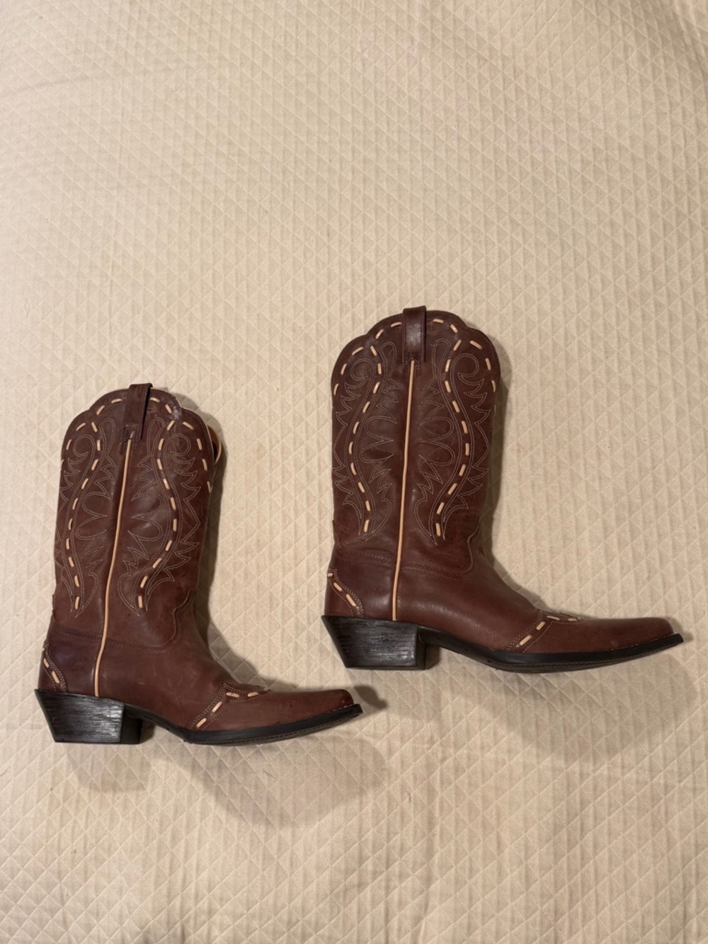 Ariat Buckstitch western boots size 8.5 
Never worn